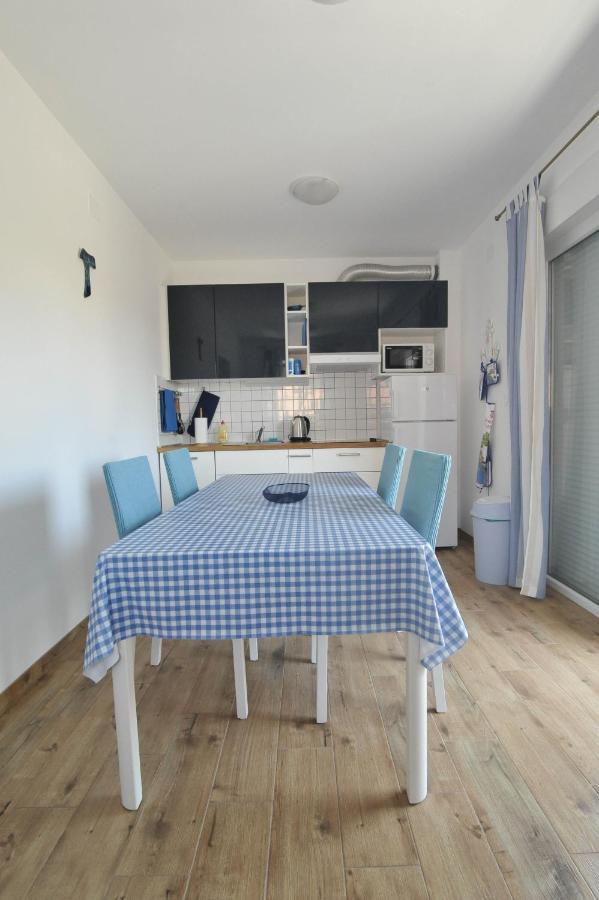 Apartmani Rebecca วีร์ ภายนอก รูปภาพ
