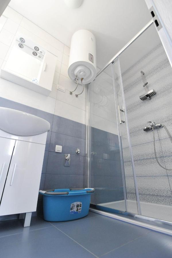 Apartmani Rebecca วีร์ ภายนอก รูปภาพ