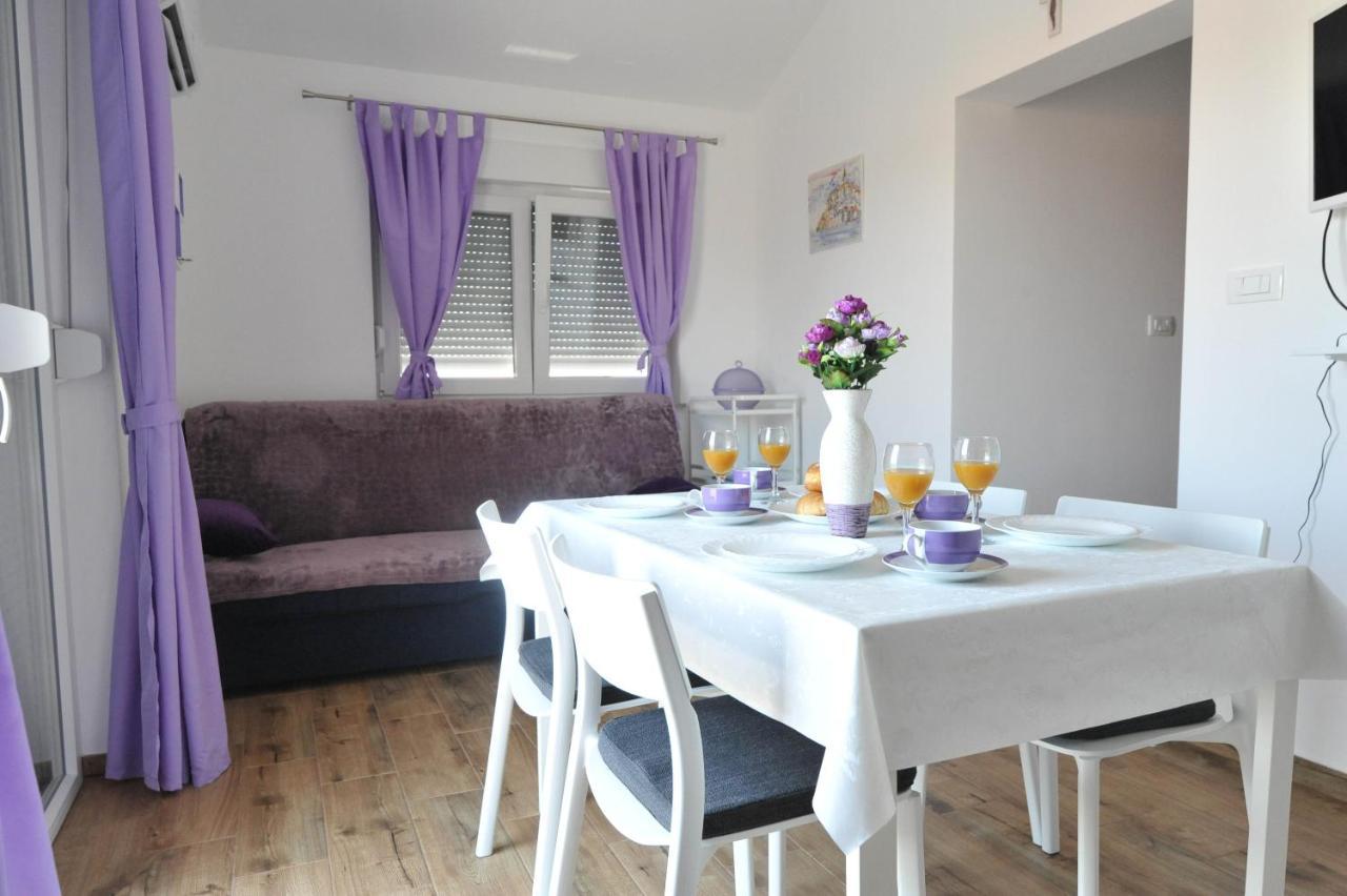 Apartmani Rebecca วีร์ ภายนอก รูปภาพ