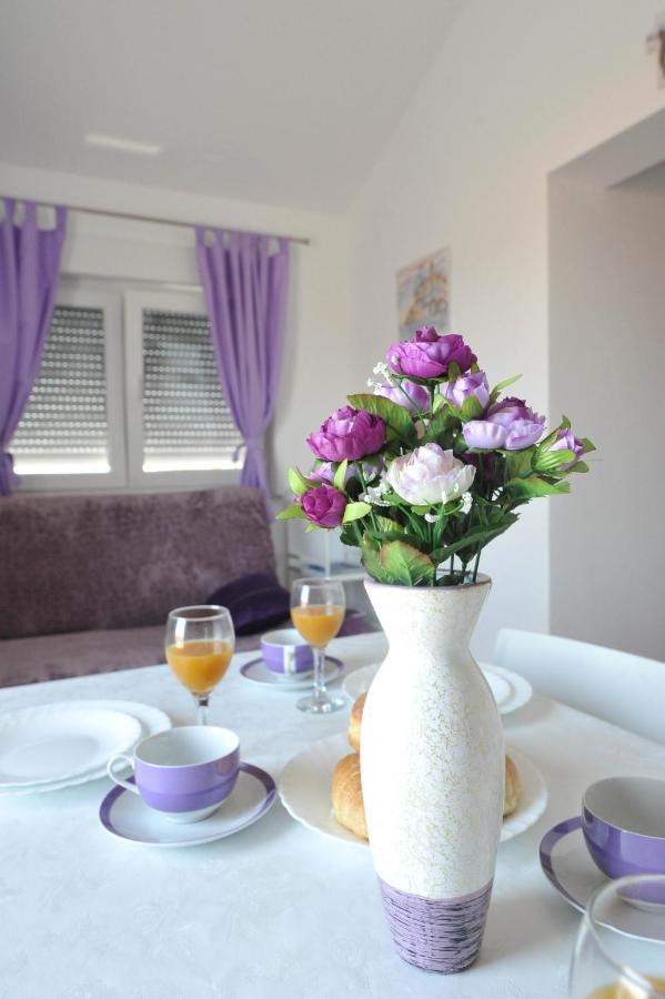 Apartmani Rebecca วีร์ ภายนอก รูปภาพ